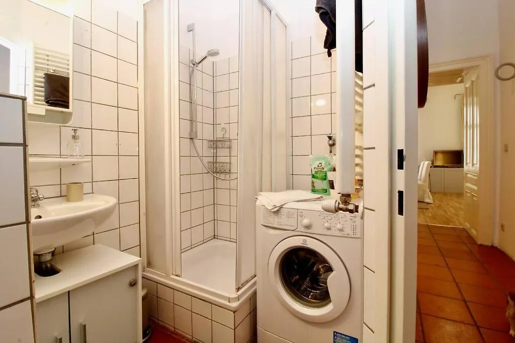 Central And Comfy City Apartment Vienna